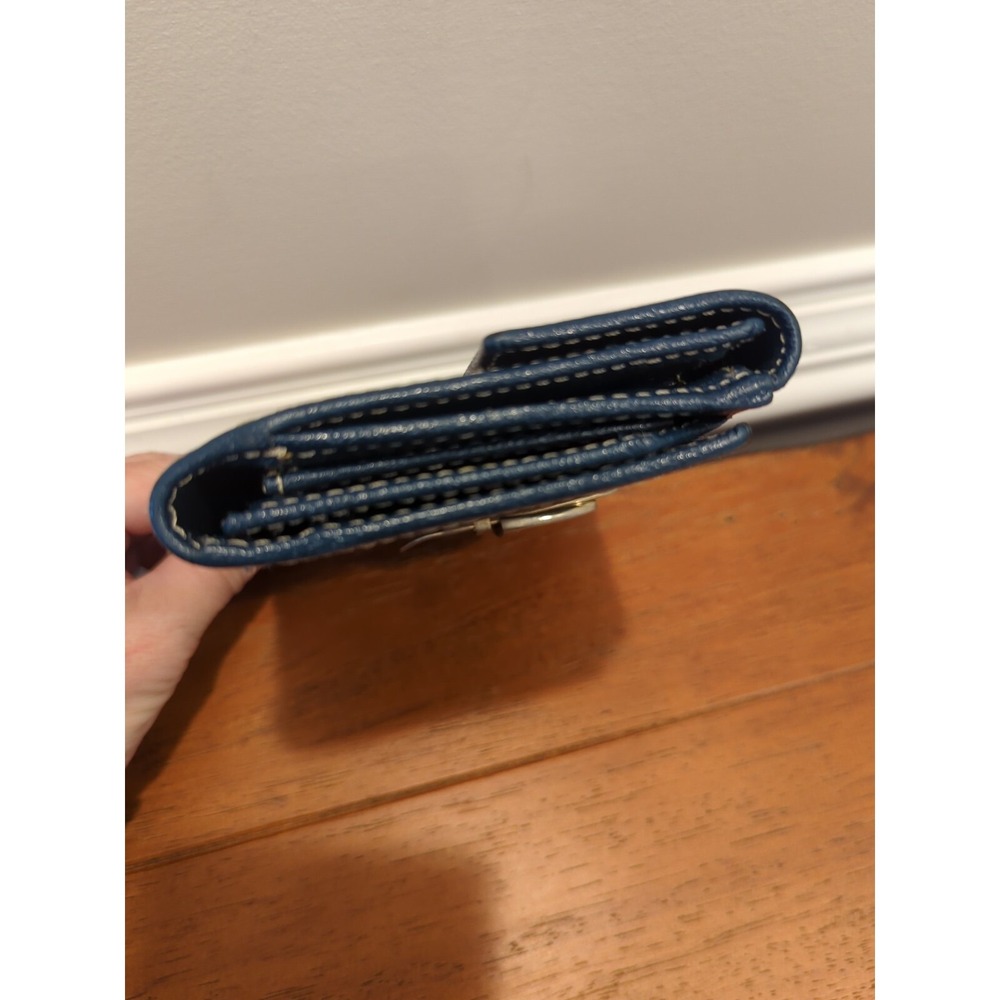 Authentic Gucci Canvas with Blue Leather Long Wallet - Picture 4 of 16
